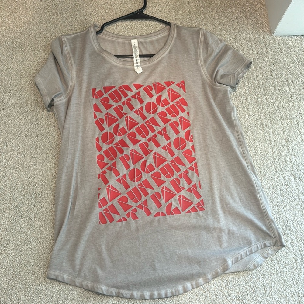 Lululemon top seawheeze